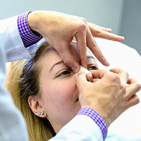 Img-Dr_Mauricio_Serrano-CirugiaIndividual-2025-rinoplastia-bogota-cirugia-de-nariz